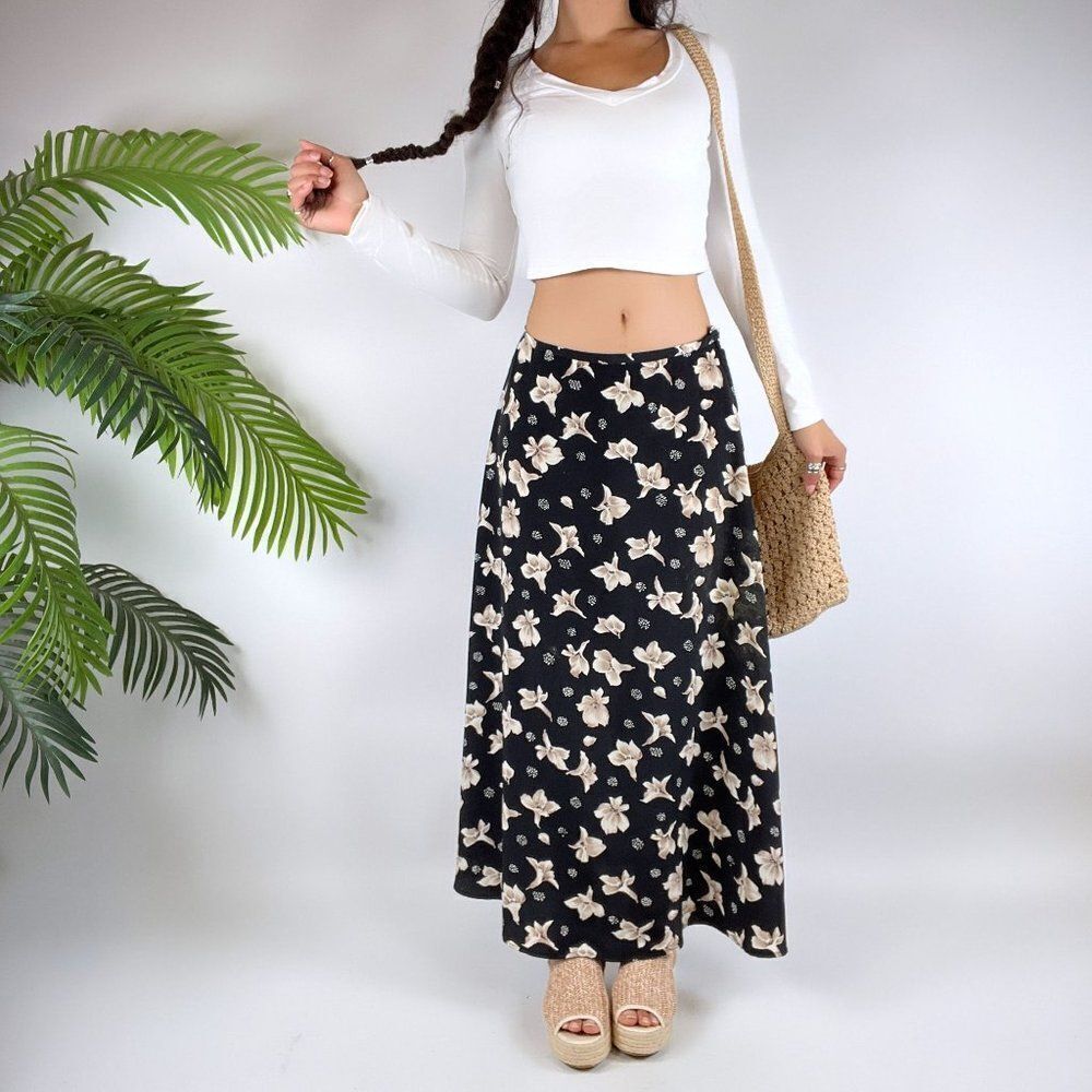 Vintage 90s Grunge Black Floral Indie Cottagecore Low Rise Midi Skirt / Size: 10